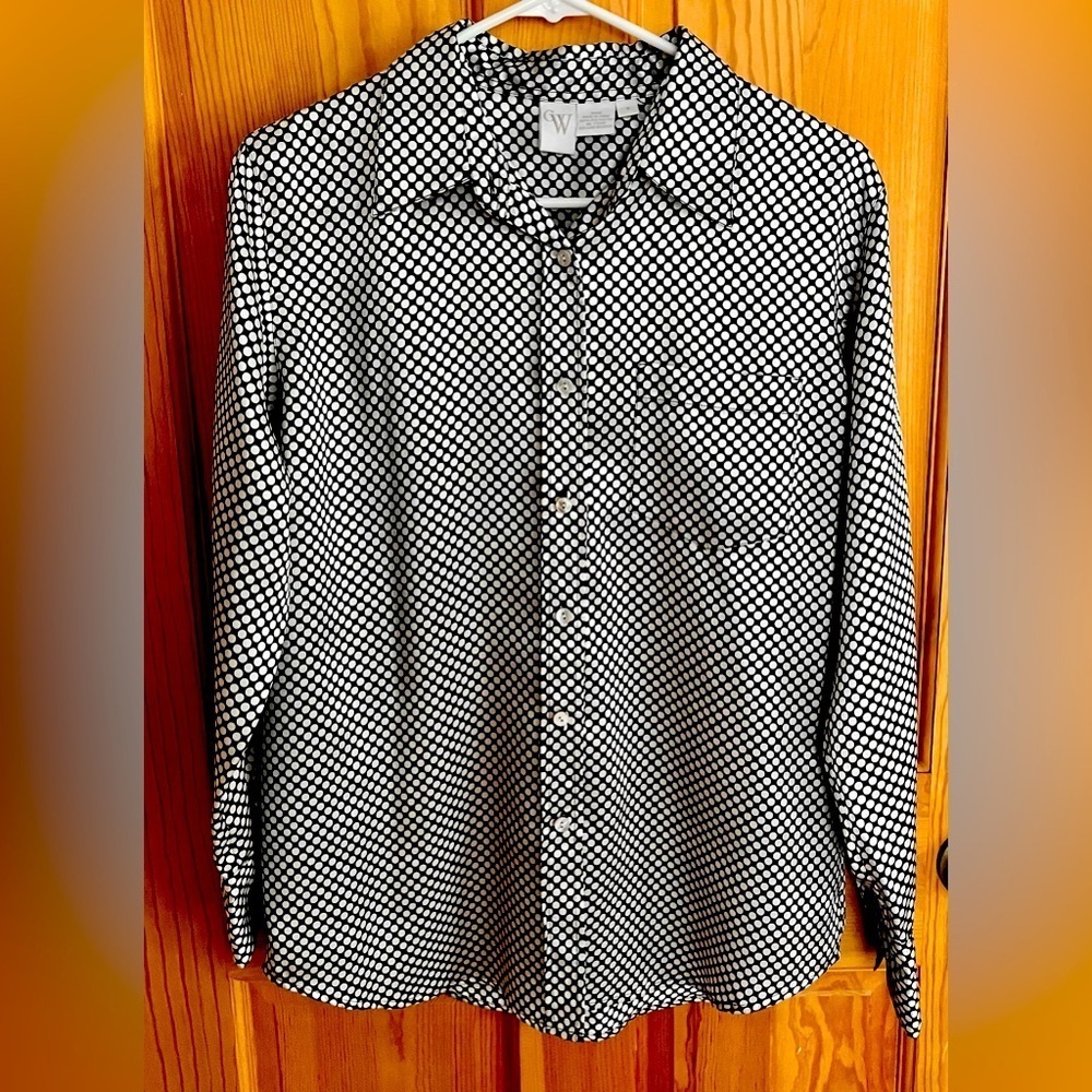 CW Satin Polka Dot Blouse Button Down Career Top Size 8 Black White Minimalist